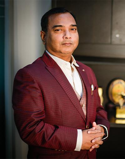 Dr. Swadeep Srivastava